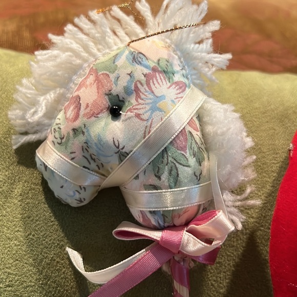 Bundle of 3 Vintage Christmas Ornaments-used SFH - Picture 5 of 10